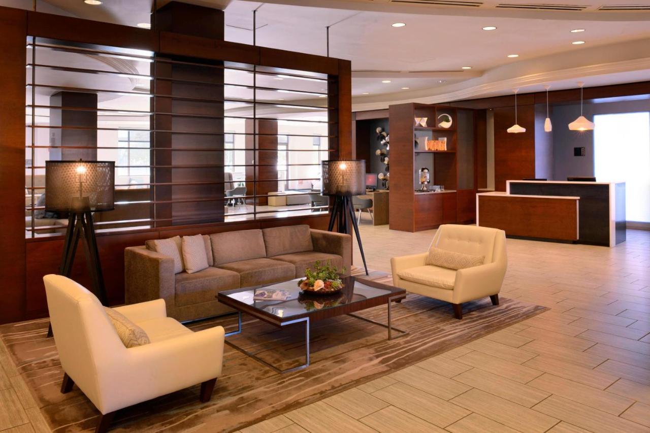 Newport News Marriott At City Center Exterior photo