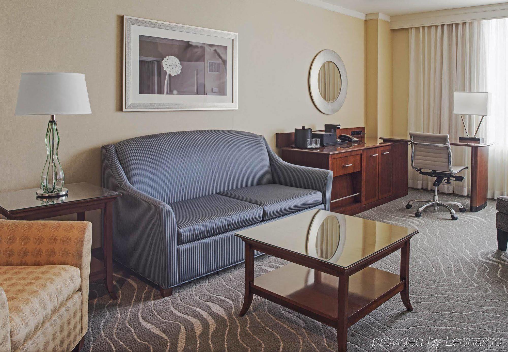 Newport News Marriott At City Center Exterior photo