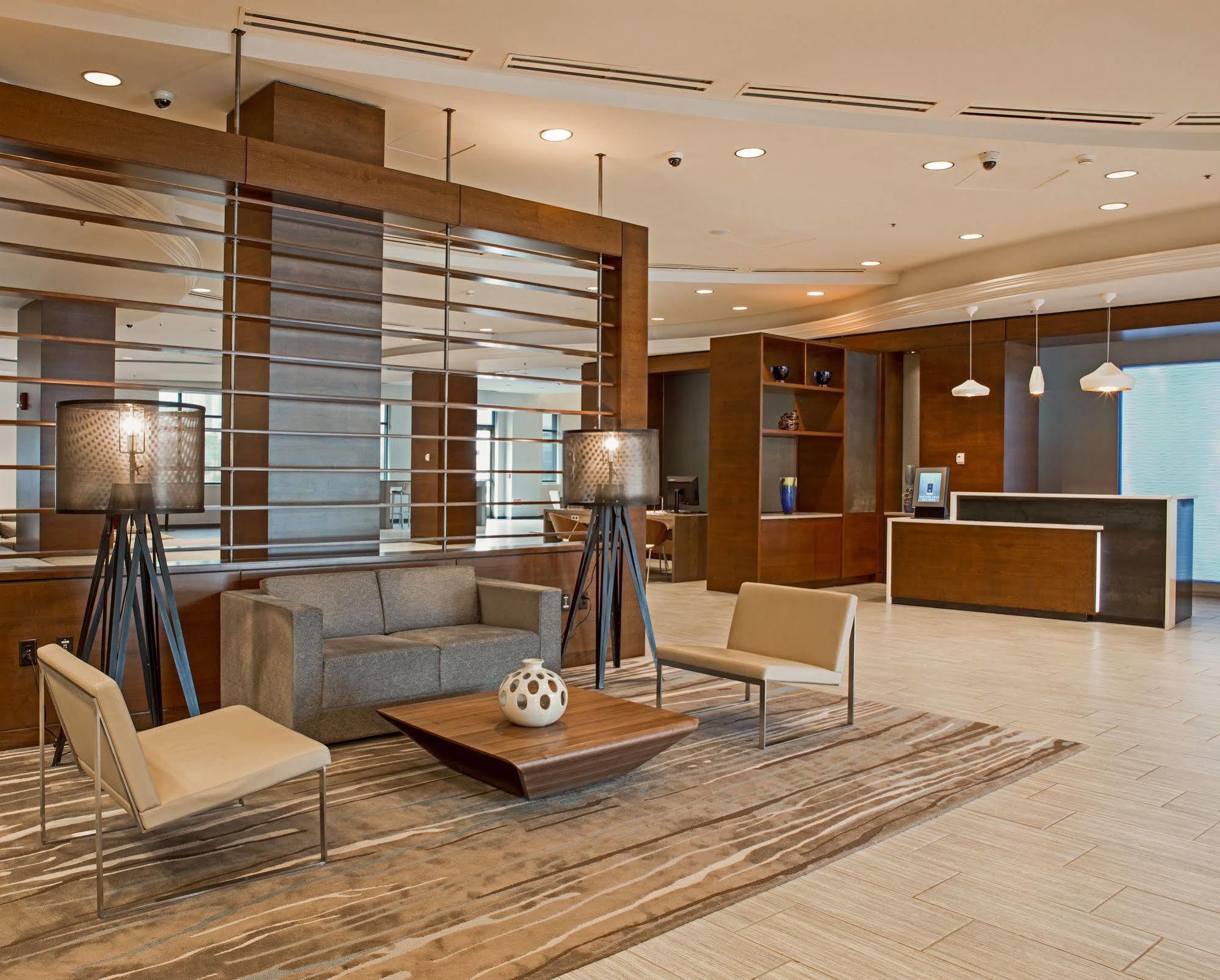 Newport News Marriott At City Center Exterior photo