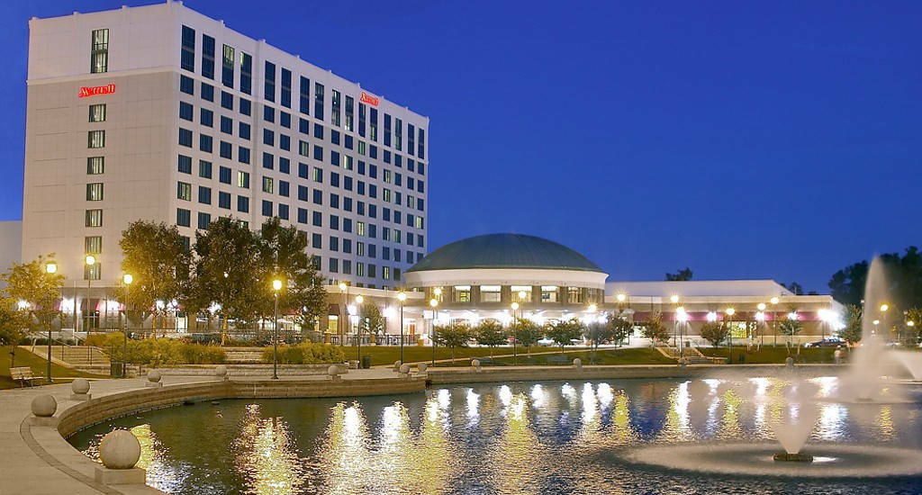 Newport News Marriott At City Center Exterior photo