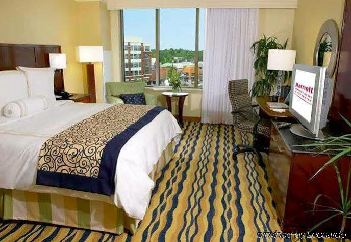 Newport News Marriott At City Center Exterior photo